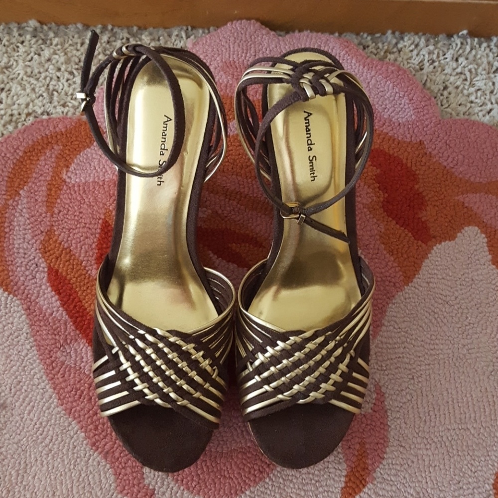 Amanda Smith wedges